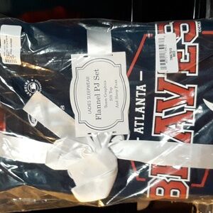 Atlanta Braves Concepts Sport Women's Badge T-Shirt & Pajama Pants Sleep Set